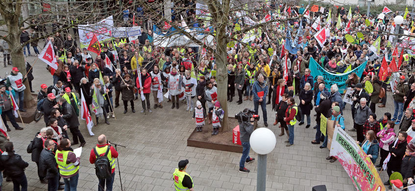 Montagsdemo Heidelberg und Verein Üsoligenial e.V. unterstützen Streik